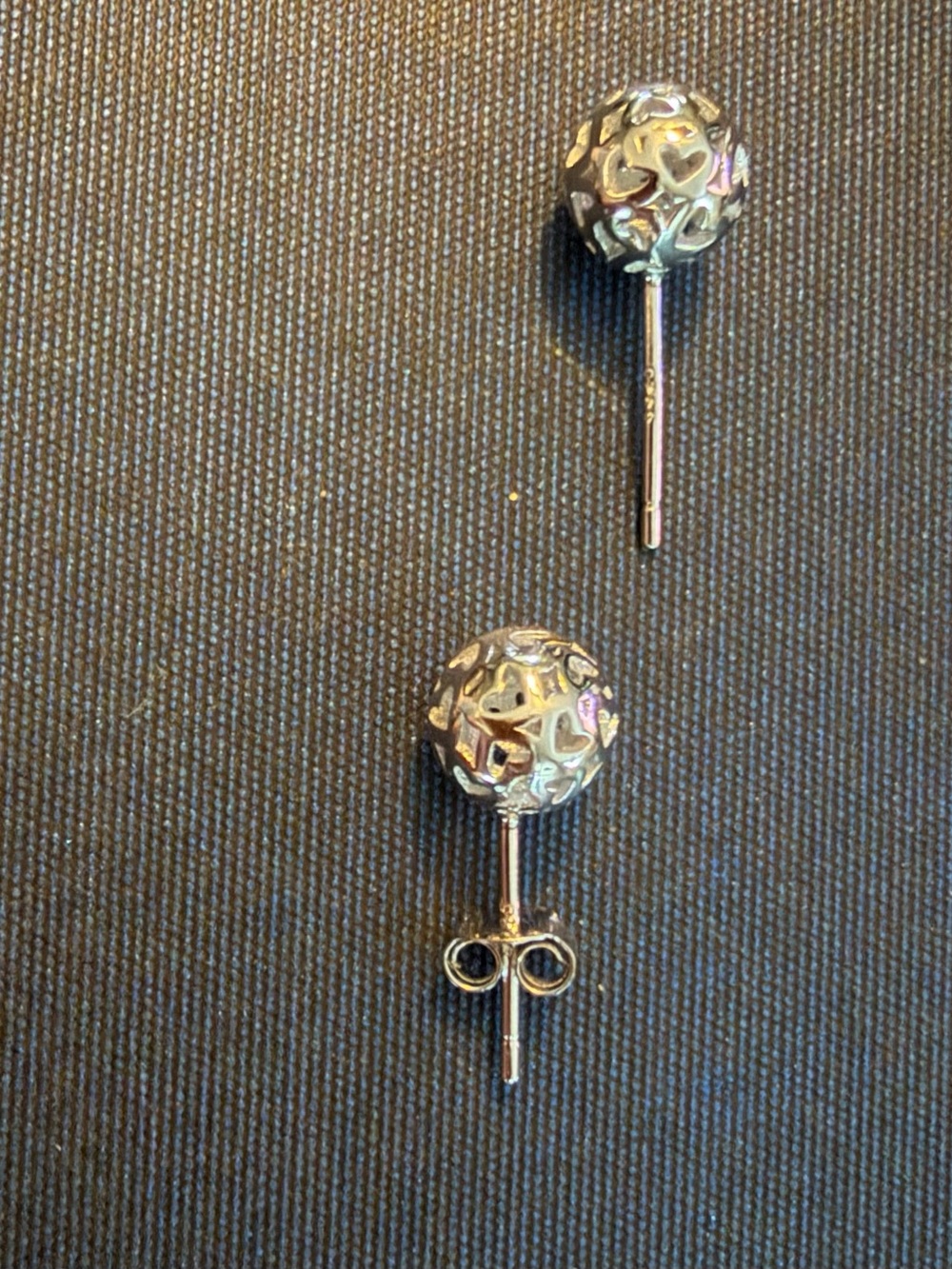 Sterling Silver 925 Beautiful Heart Filigree Stud Earrings - Pair